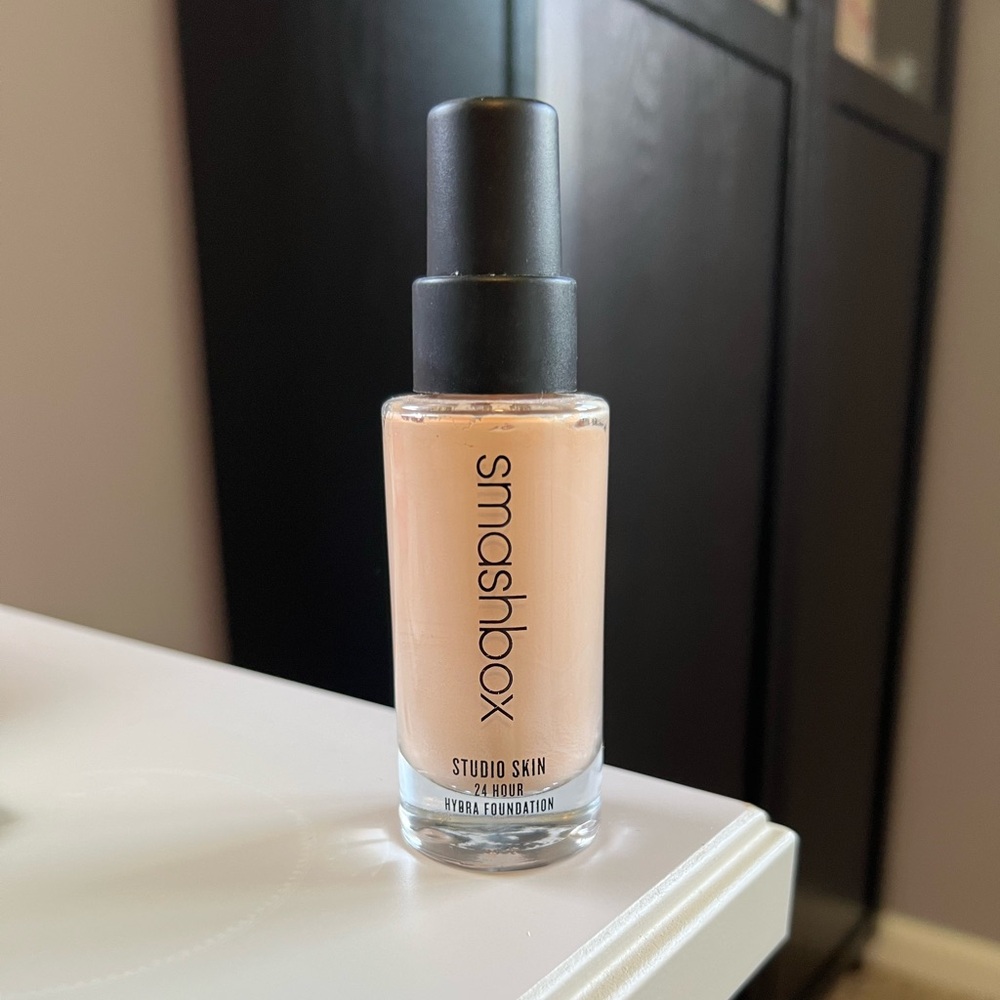 Smashbox Studio Skin 24-Hour Hydra Foundation - 0.5 Fair Undertone Cool